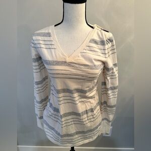 Mossimo long sleeve neck in cream an gray NWT